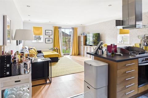 undefined, Byron Close, London, SW16