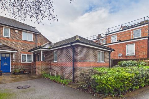 2 bedroom bungalow for sale, Byron Close, London, SW16