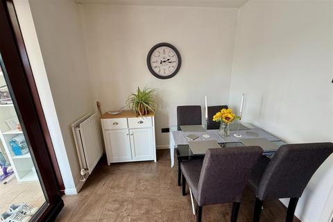 undefined, Cottesmore Close, Burton-On-Trent DE15