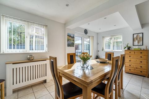 6 bedroom detached house for sale, Carnation Drive, Winkfield Row, Bracknell