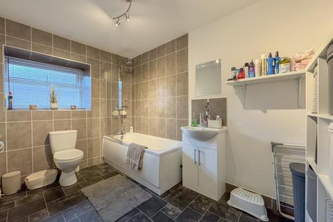 1 bedroom flat for sale, Ringwood Grove, Weston-Super-Mare BS23