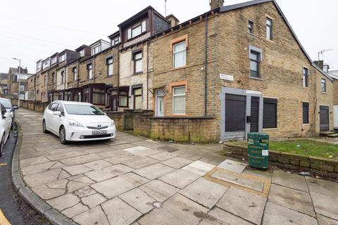 4 bedroom terraced house for sale, Harewood Street, Bradford