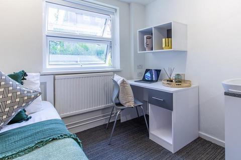 undefined, Bassett Green Road, Southampton SO16