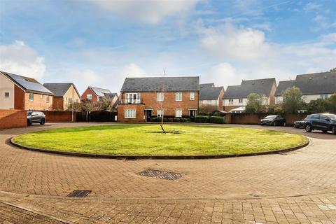 CYPRESS CLOSE, EPSOM, KT19