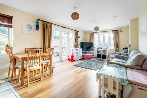 2 bedroom maisonette for sale, CYPRESS CLOSE, EPSOM, KT19