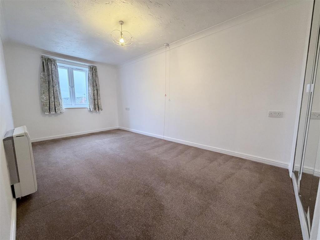 Double Bedroom
