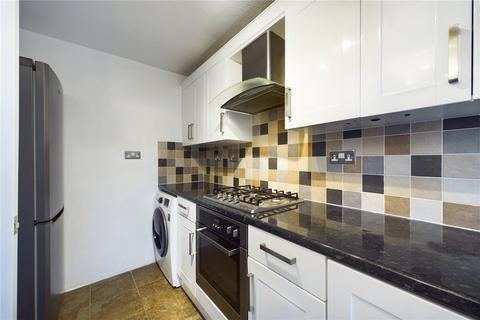 3 bedroom end of terrace house to rent, Frescade Crescent, Basingstoke, Hampshire, RG21