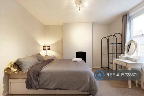 1 bedroom in a house share to rent, Tufton Road, Ashford, TN24