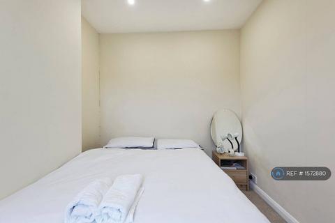 1 bedroom in a house share to rent, Tufton Road, Ashford, TN24