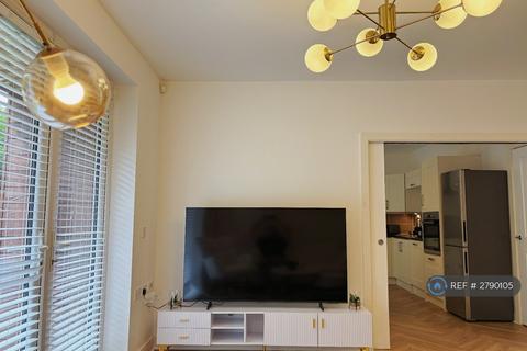 4 bedroom semi-detached house to rent, Ennerdale Road, Liverpool, L37