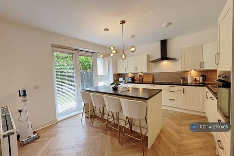 4 bedroom semi-detached house to rent, Ennerdale Road, Liverpool, L37