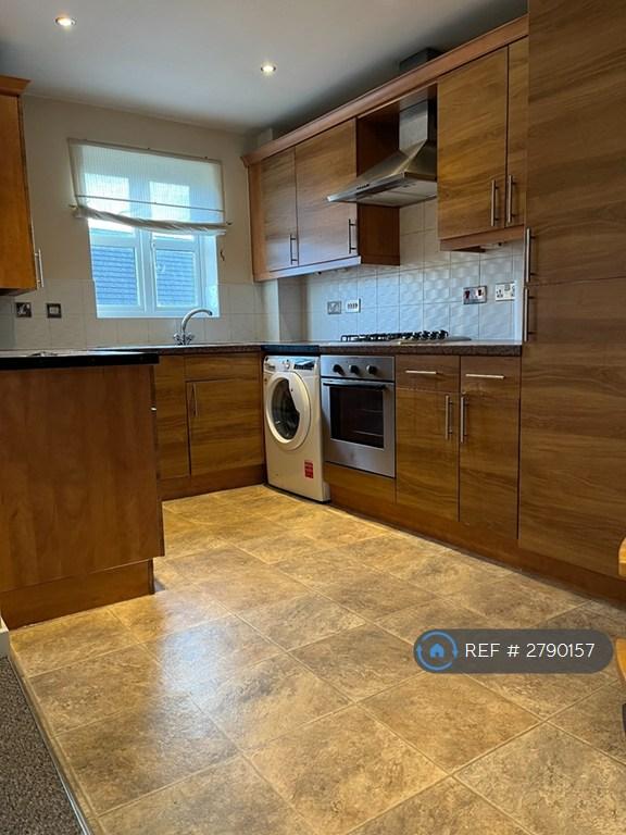 Kitchen Pic 1