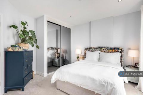 undefined, Roach Road, London, E3
