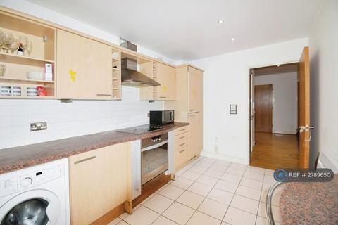 undefined, Switch House, London, E14