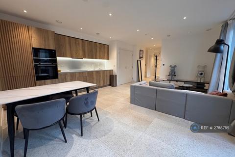 undefined, Sidney St, London, E1
