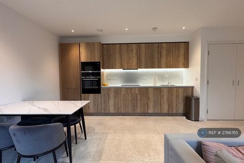 undefined, Sidney St, London, E1