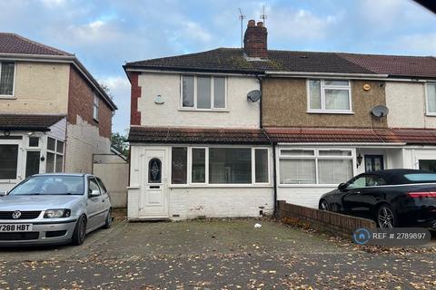 2 bedroom terraced house to rent, Lansbury Drive, Hayes, UB4
