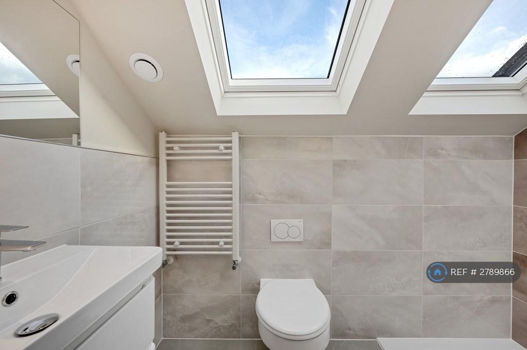 Room 5 Ensuite
