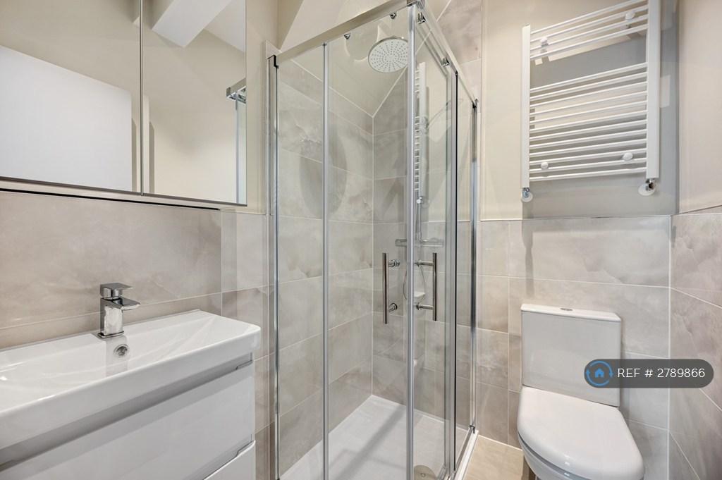 Room 1 Ensuite