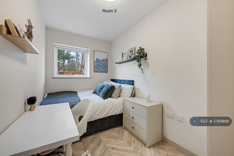 undefined, London Road, Morden, SM4