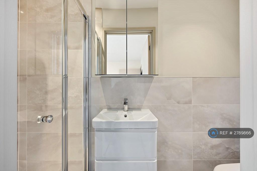 Room 3 Ensuite