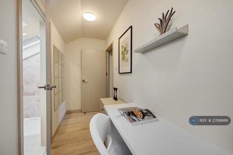 undefined, London Road, Morden, SM4