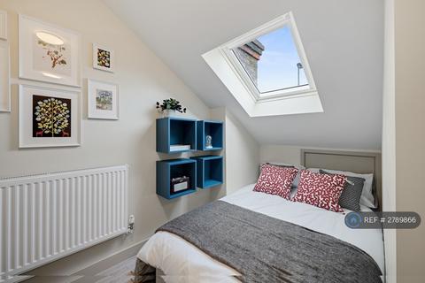 undefined, London Road, Morden, SM4