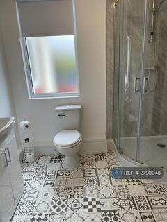 1 bedroom in a house share to rent, Mold Road, Wales, CH5