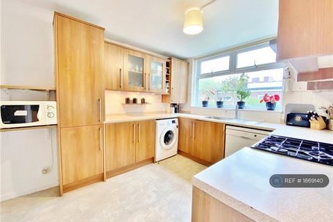 undefined, Benson Close, Hounslow, TW3