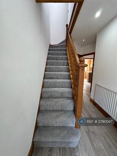 3 bedroom semi-detached house to rent, Ringwood Avenue, Croydon, CR0