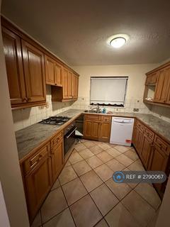 3 bedroom terraced house to rent, Layton Road, Brentford, TW8