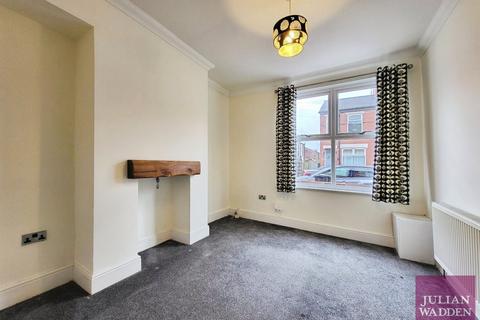 2 bedroom end of terrace house for sale, Westminster Avenue, Reddish, Stockport, SK5