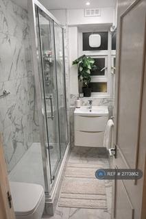 1 bedroom flat to rent, Besant Court, London, N1