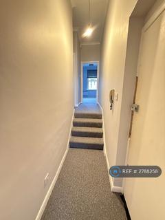 2 bedroom flat to rent, Station Road, London, NW4
