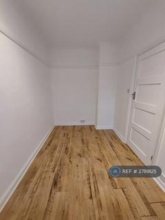 undefined, Bishopric Court, Horsham, RH12