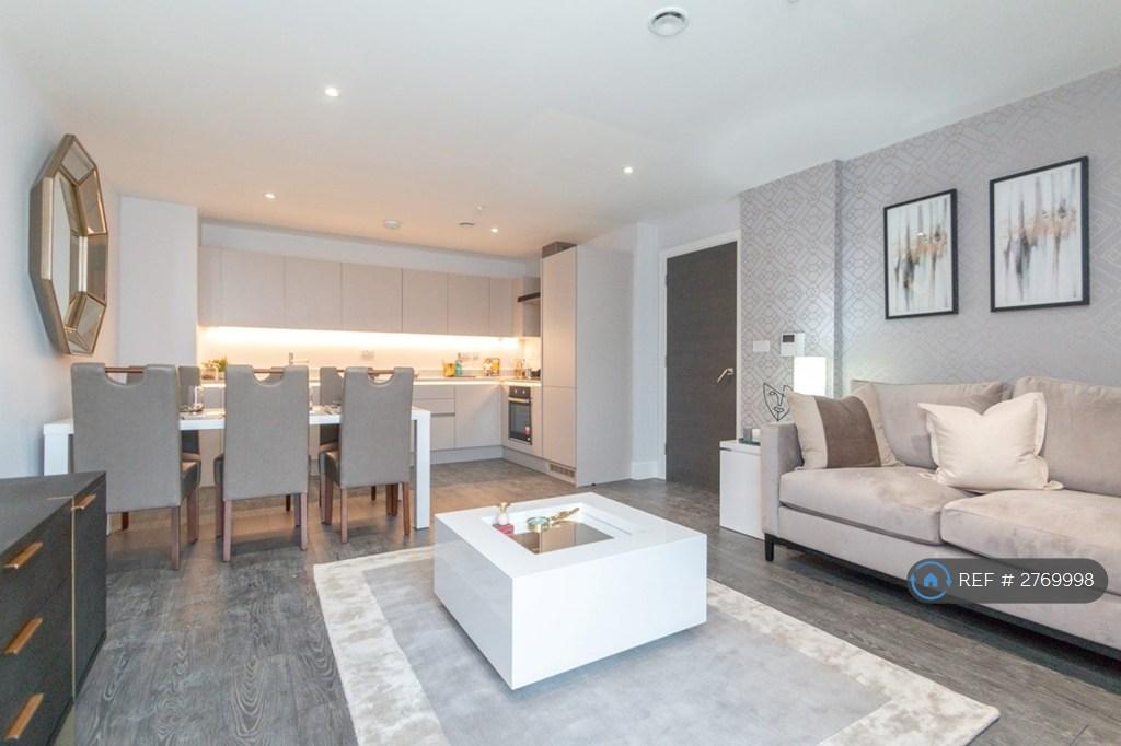 Living/Dining Area