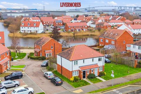 3 bedroom semi-detached house for sale, Halcrow Avenue, Dartford
