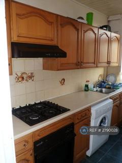 1 bedroom in a flat share to rent, Pennine Mansions, London, NW2