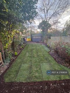 2 bedroom terraced house to rent, Leslie Road, London, N2