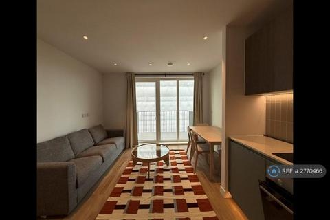 1 bedroom flat to rent, Greenleaf Walk, London, UB1