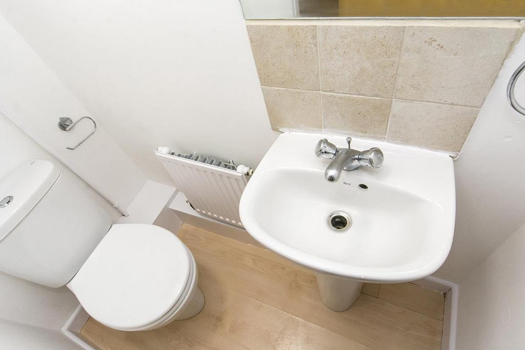 Cloakroom/WC