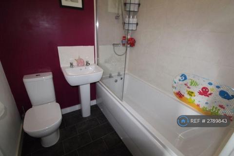 3 bedroom terraced house to rent, Marler Close, Great Yarmouth, NR31