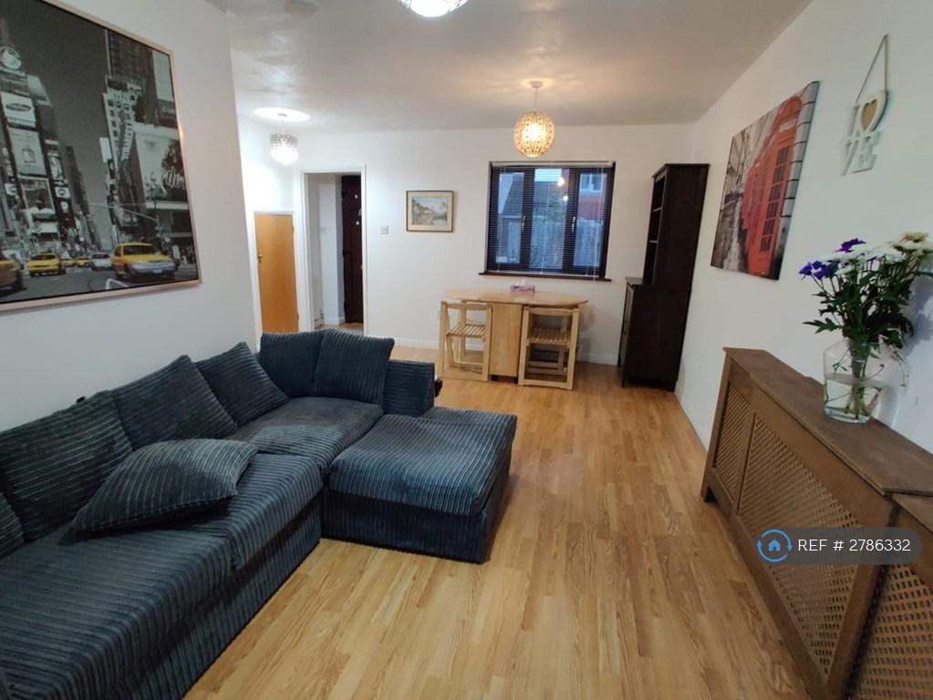 Lounge Rear