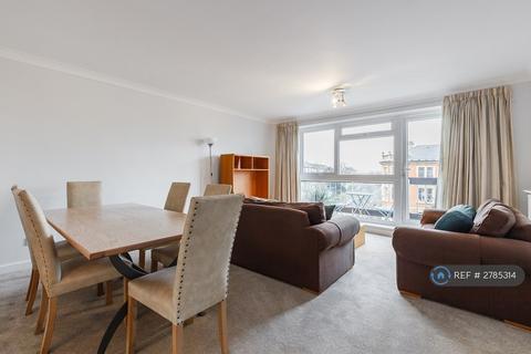 2 bedroom flat to rent, Wessex Court, London, SW15