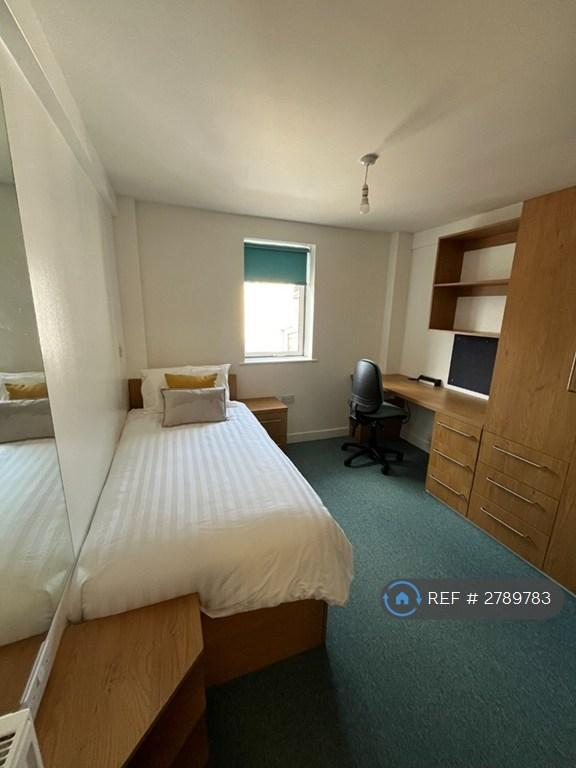 Room b