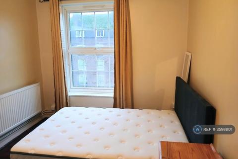 undefined, Union Grove, London, SW8