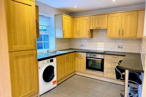 2 bedroom flat to rent, Mossfield Road, Kings Heath, Birmingham, B14