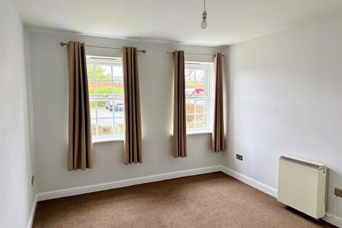 2 bedroom flat to rent, Mossfield Road, Kings Heath, Birmingham, B14