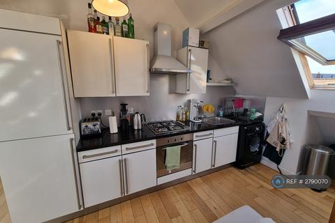 2 bedroom flat to rent, Brixton Road, London, SW9