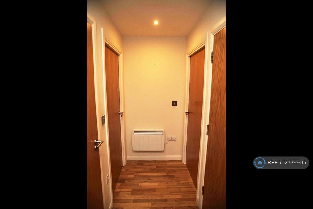 Apartment Passage
